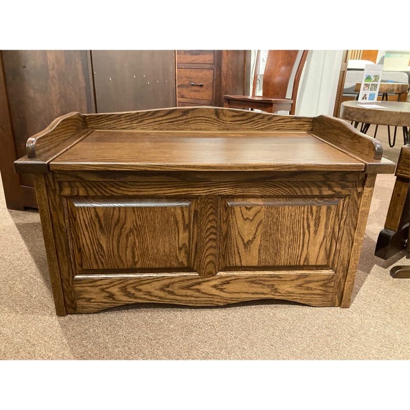 Clearance Amish made Scallop Storage Chest no cushion - Amish Furniture Creations™