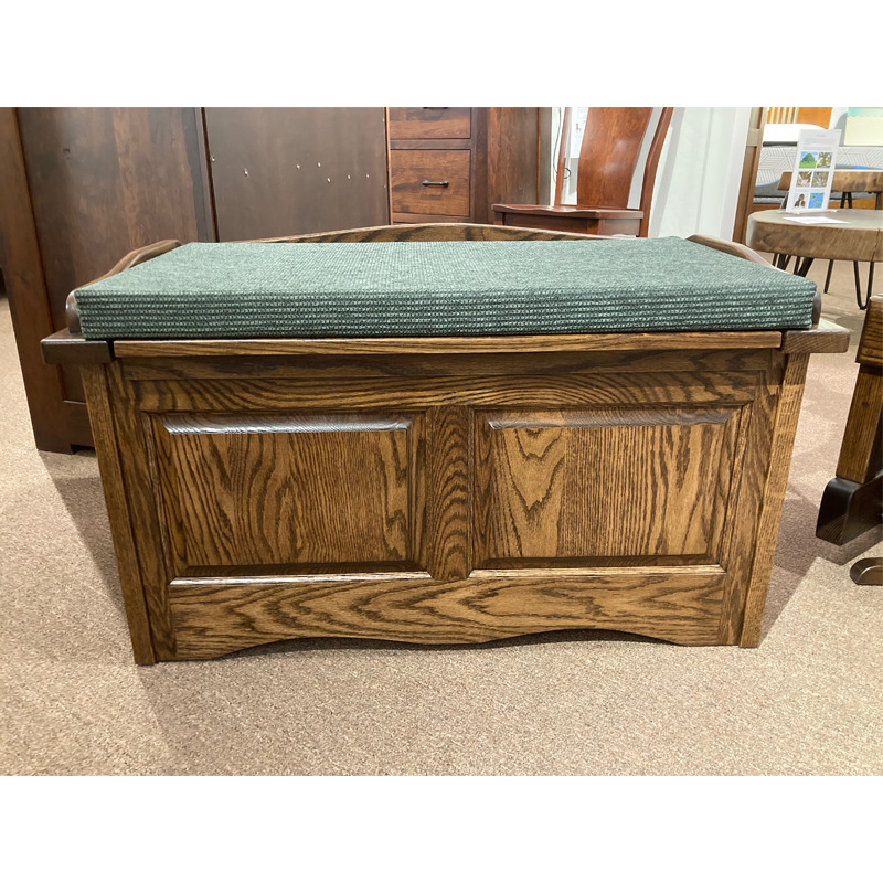 Clearance Amish made Scallop Storage Chest with green cushion - Amish Furniture Creations