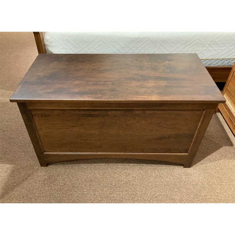 Clearance Amish made 24" h Lincoln Blanket Chest - top view - Amish Furniture Creations™