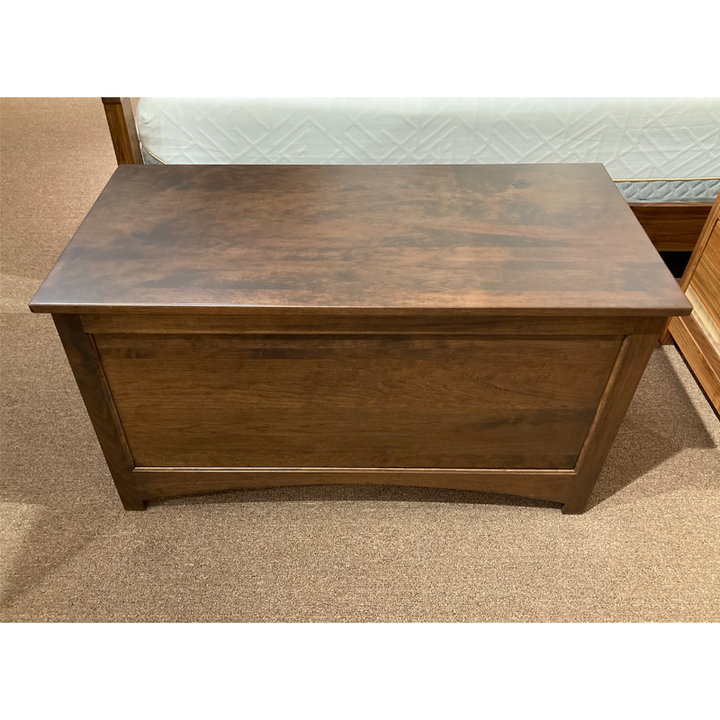 Clearance Amish made 24" h Lincoln Blanket Chest - top view - Amish Furniture Creations™